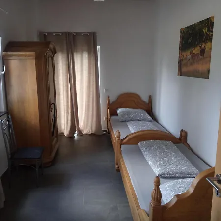 Sonnenhof Apartamento Weilmunster